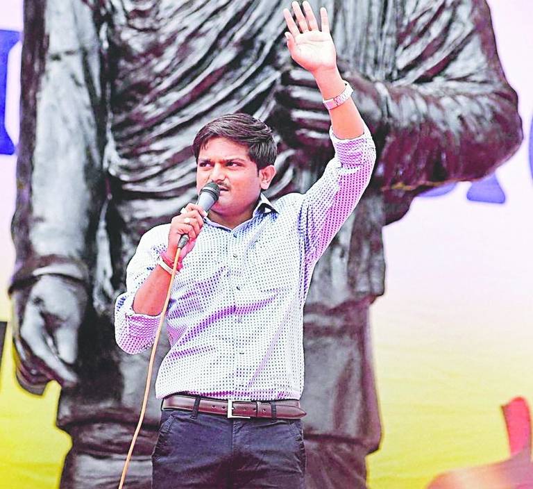 curfewimposedingujratafterbandhcallbyhardikpatel